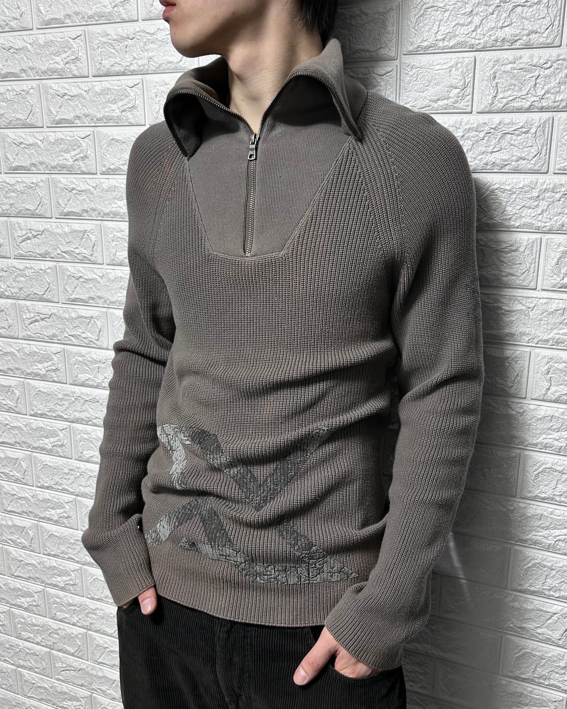 아르마니 익스체인지 하이넥 하프 짚 니트 상품이미지2