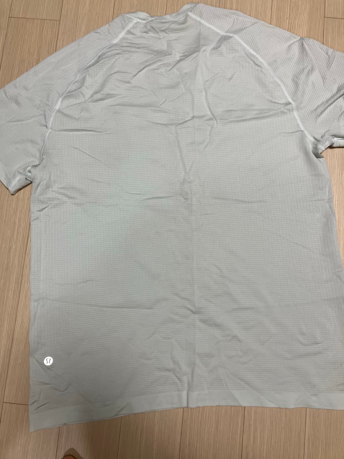 룰루레몬 메탈벤트 숏슬리브 연두 l 상품이미지3