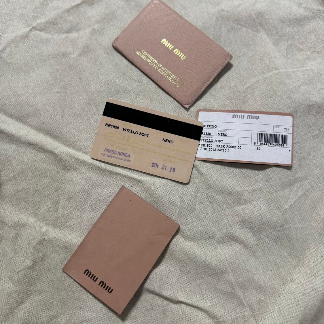 미우미우 유니섹스 보부상 숄더백 보증카드 포함 상품이미지8