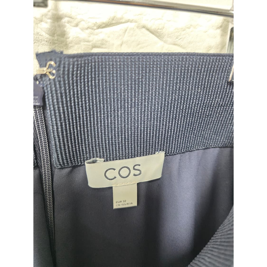 택포// 코스 COS 플리츠 밴딩 롱 스커트 네이비 26인치 상품이미지2