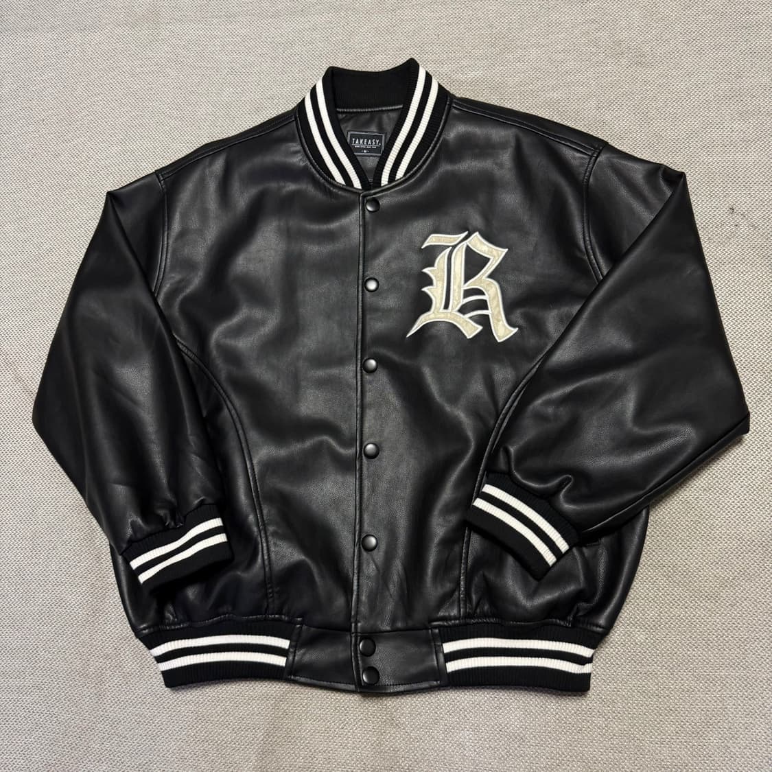 TAKEASY 테이크이지 레더 바시티 자켓 상품이미지1