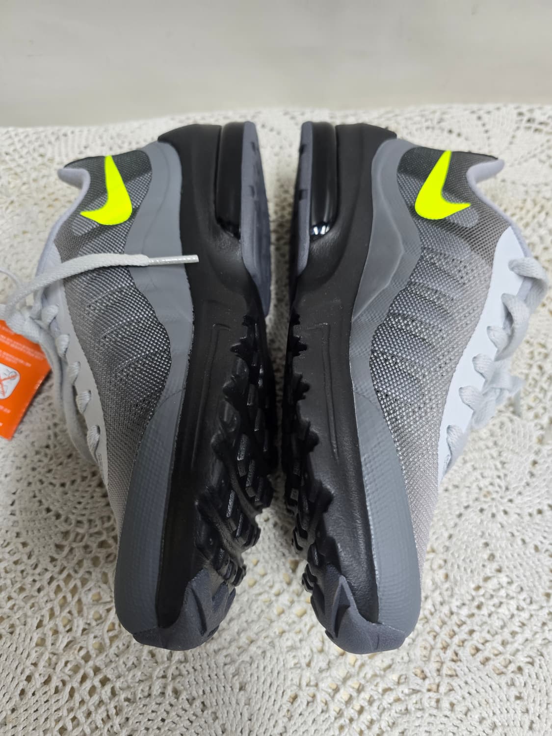 새상품)나이키에어맥스 인비거 230 상품이미지2