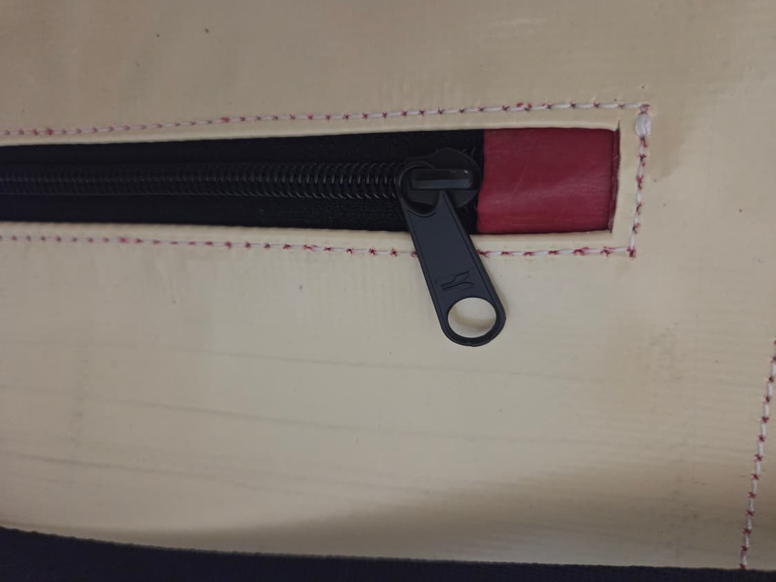 레어템 프라이탁 페테 올아이보리(내부 레드),민트택보유 상품이미지10