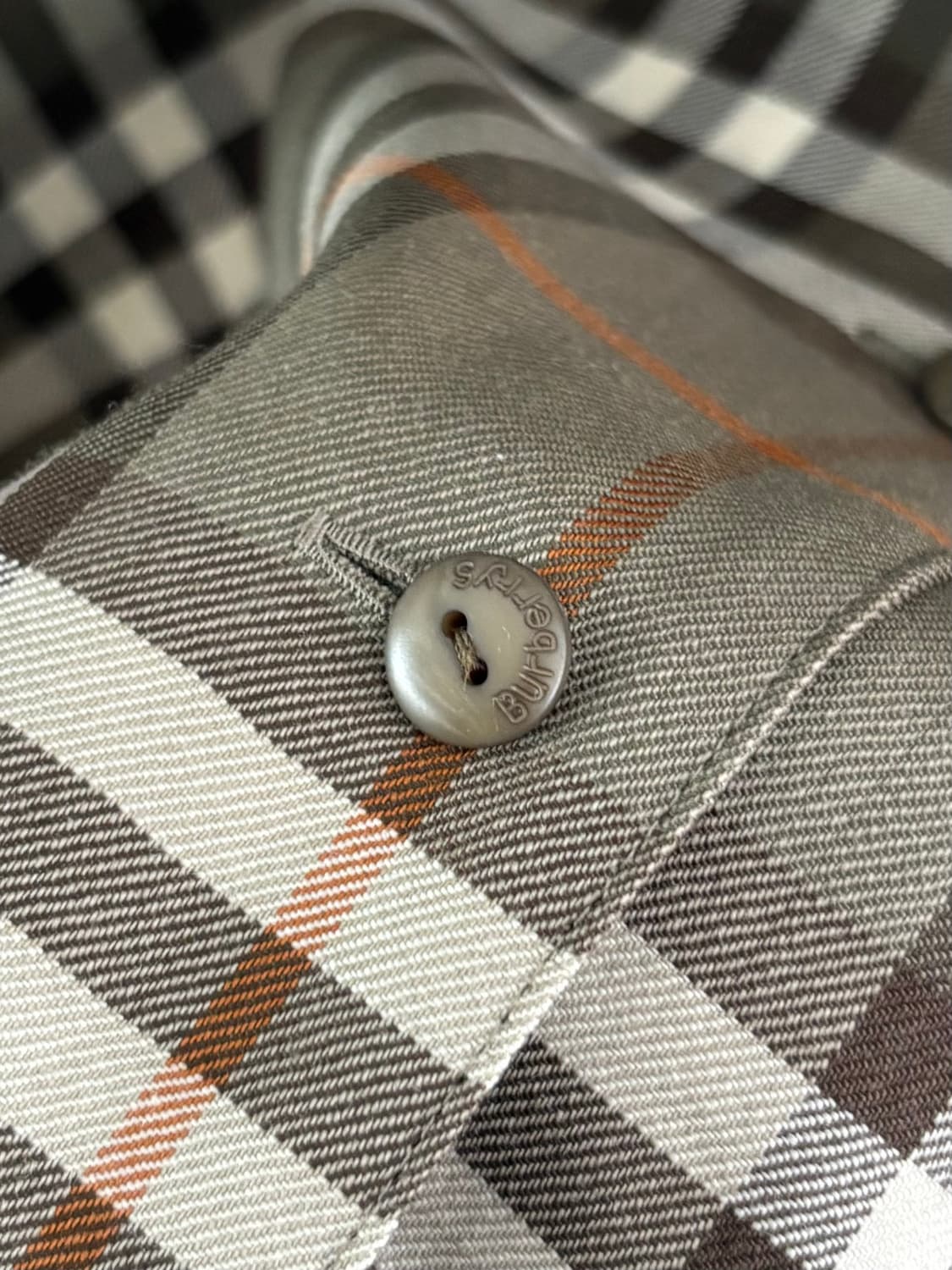 Burberry 버버리 카키 노바체크 카라 셔츠 상품이미지2