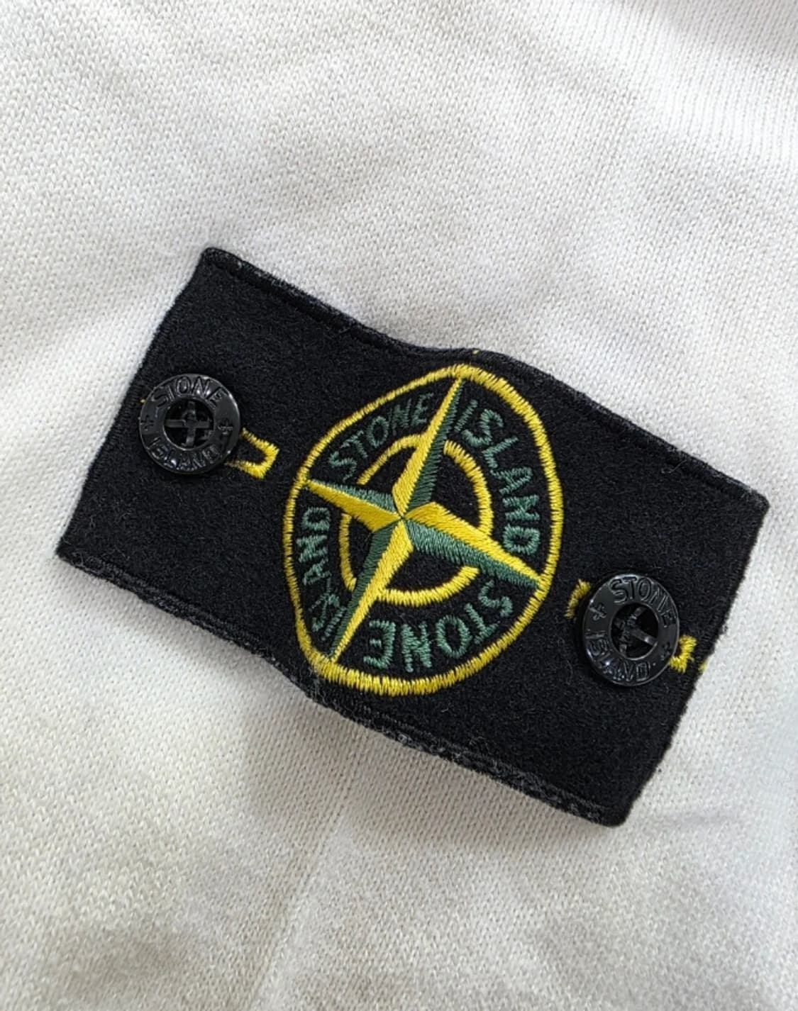 스톤아일랜드 와펜 패치 니트 105 상품이미지2