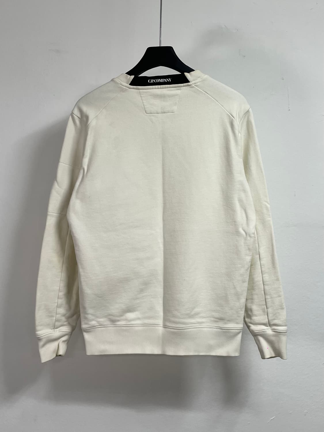 CP컴퍼니 렌즈 라운드 맨투맨 (on.137) 상품이미지3