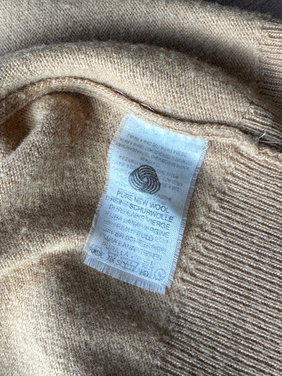 버버리 램스울 금장 가디건 베이지 40 상품이미지10