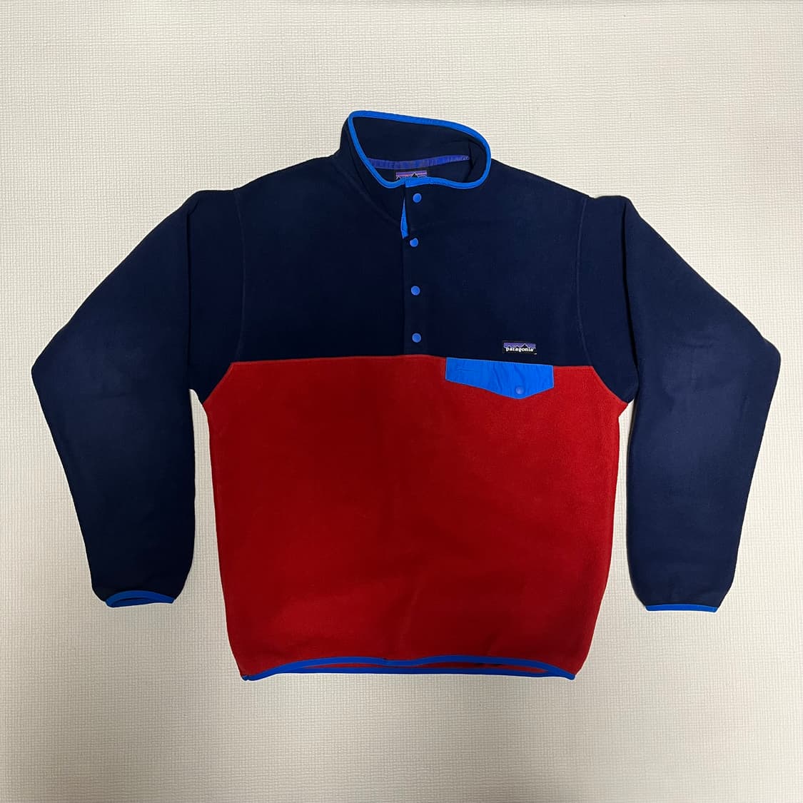 파타고니아 신칠라 네이비/레드 상품이미지1