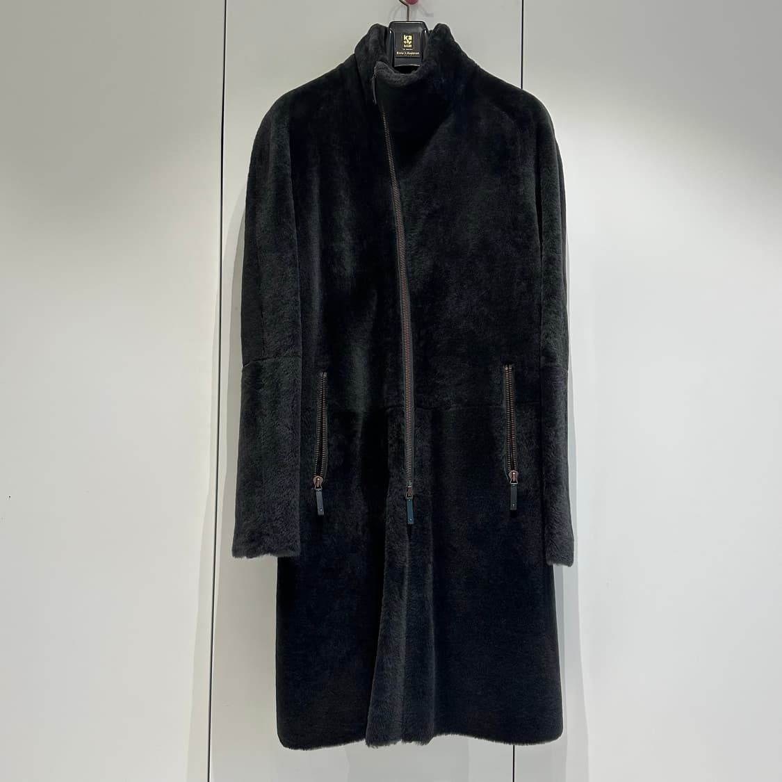 아르마니 꼴레지오니 시어링 어시메트릭 코트 상품이미지2