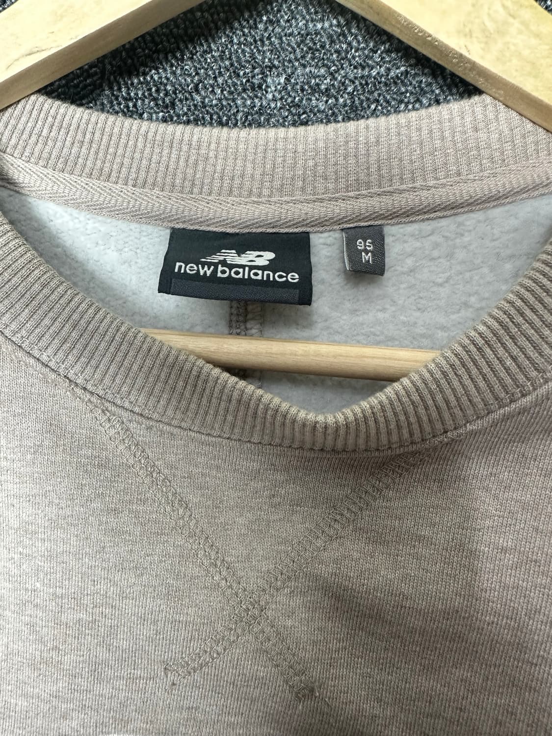 뉴발란스 SPORTS 기모 맨투맨 M 상품이미지3