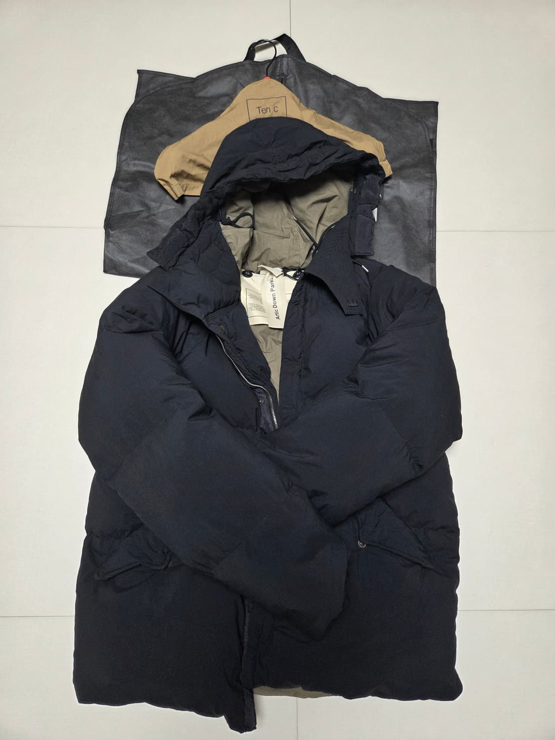 텐씨 아틱다운파카 블랙 50사이즈 판매합니다. 상품이미지1