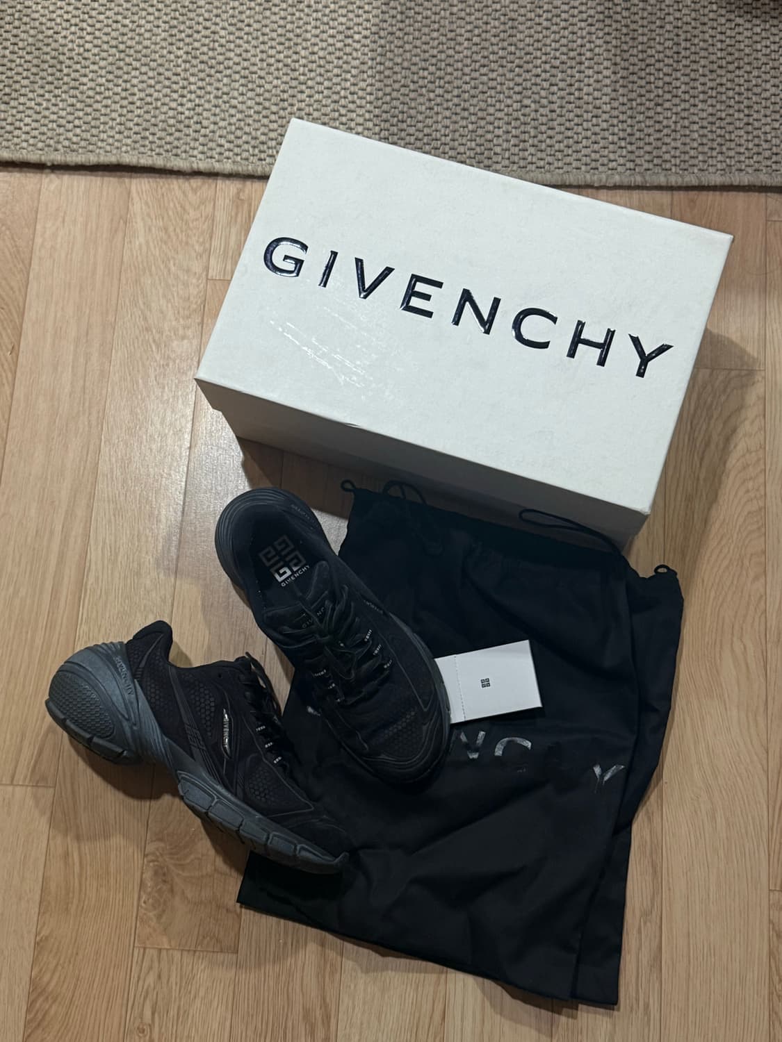 지방시 TK-MX 러너 스니커즈 블랙 40 Size 풀박 상품이미지1