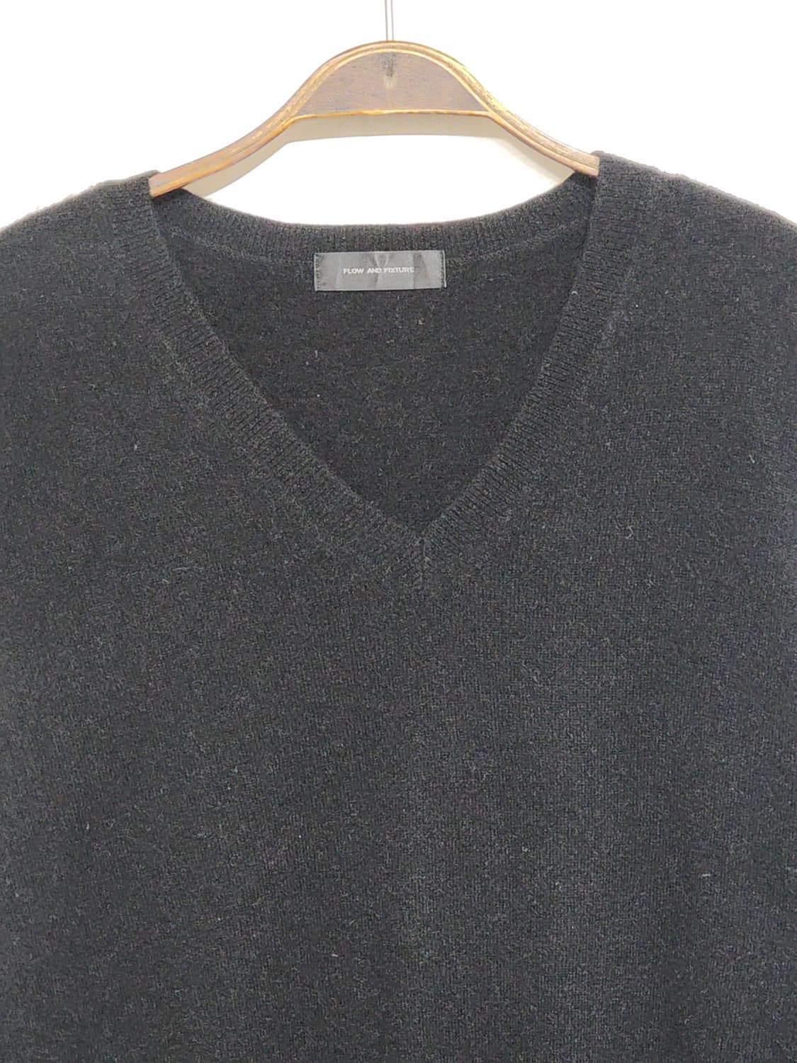 (L) 캐시미어 니트 블랙 무지 브이넥 스웨터  상품이미지2