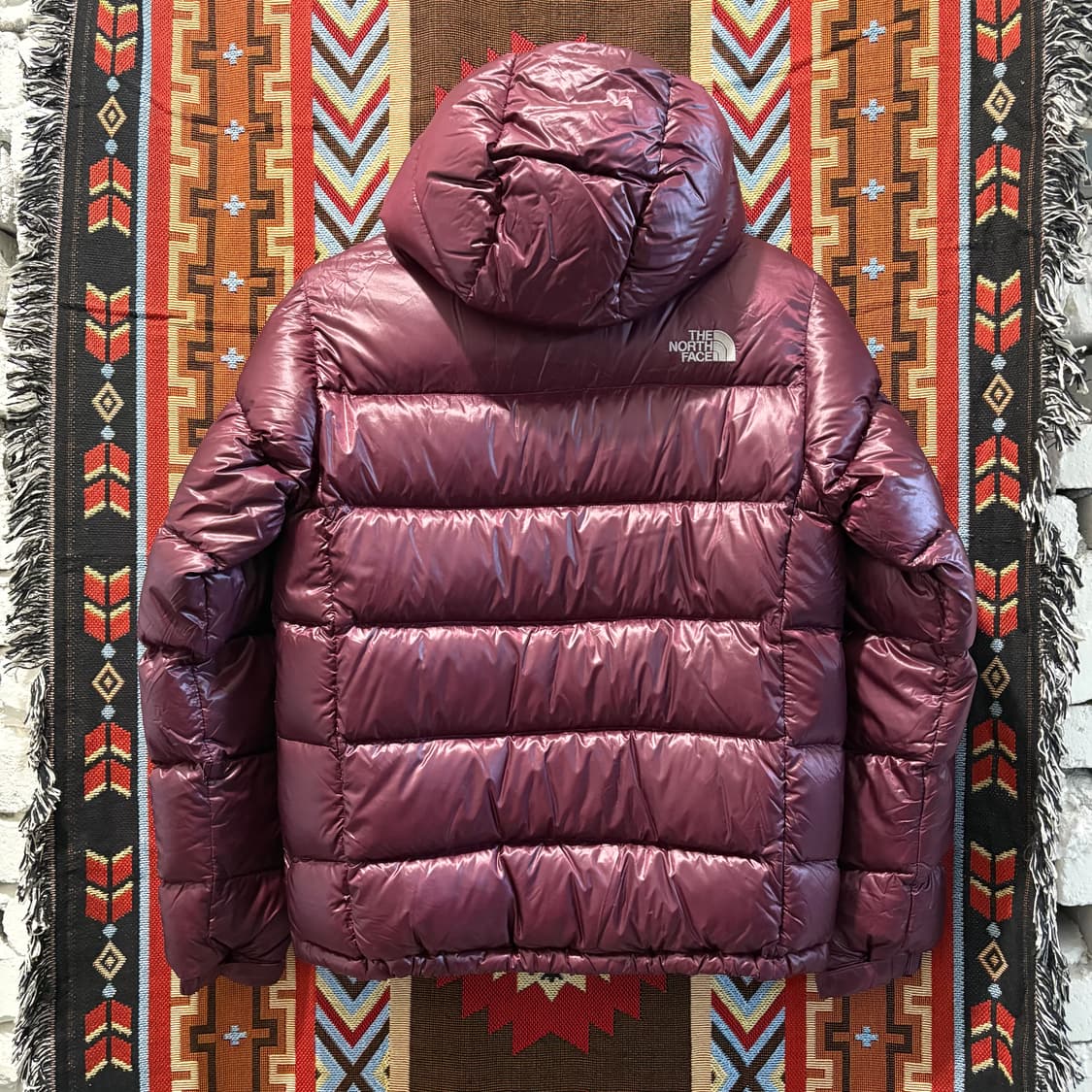 노스페이스700 버건디 구스다운 후드패딩자켓 상품이미지2
