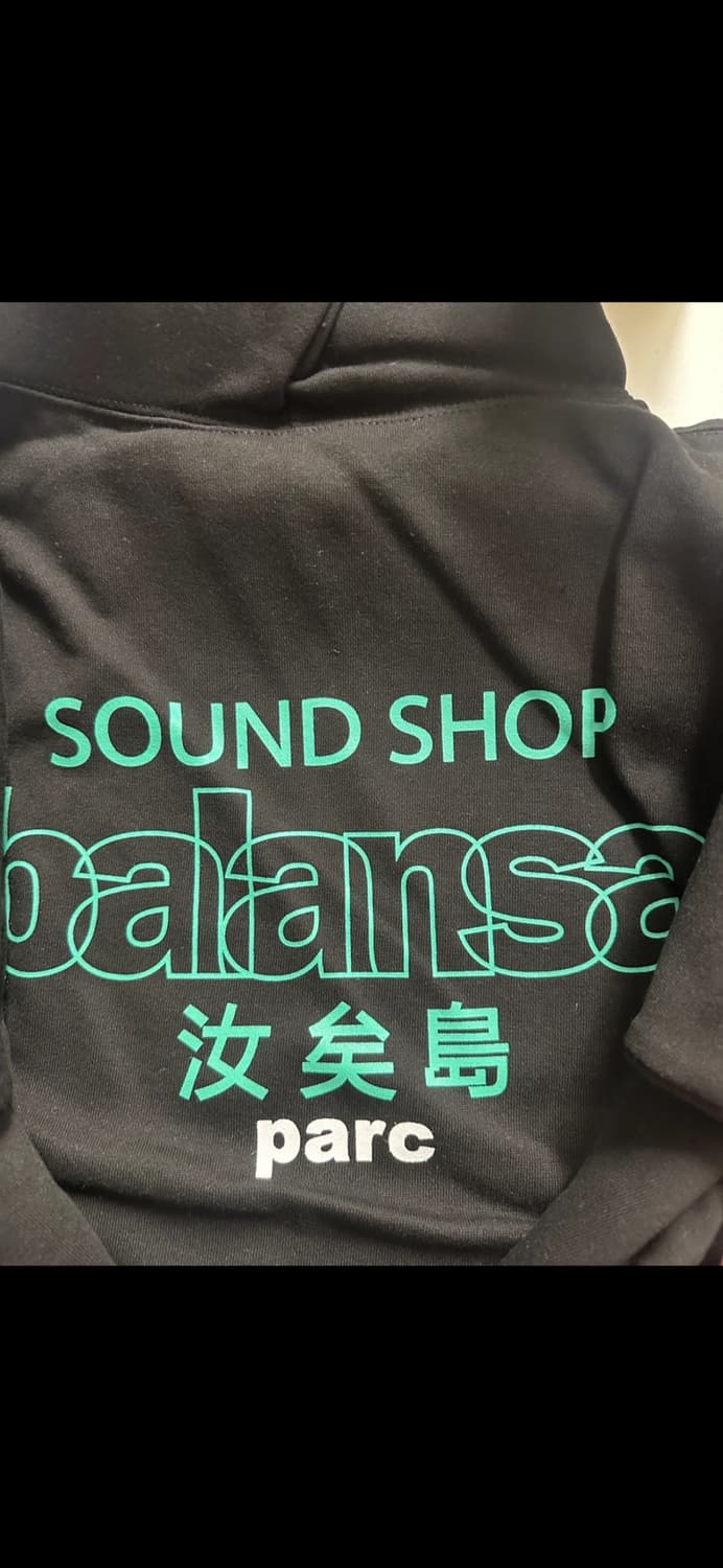 새상품) 발란사 여의도 공원 한정판 후드 L 상품이미지2