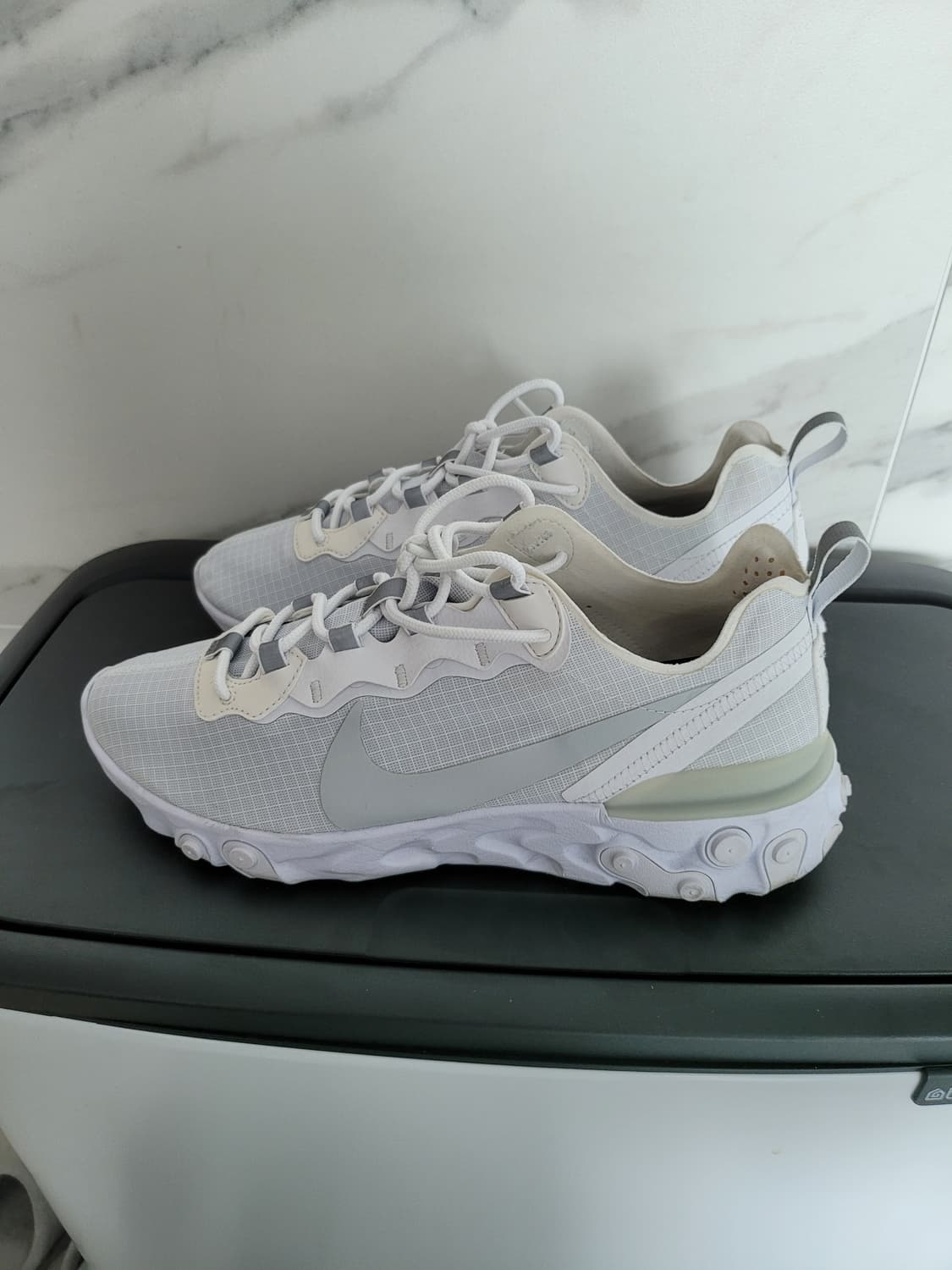 👟 나이키 리액트 엘리먼트 55 SE '트리플 화이트' (280) 상품이미지1