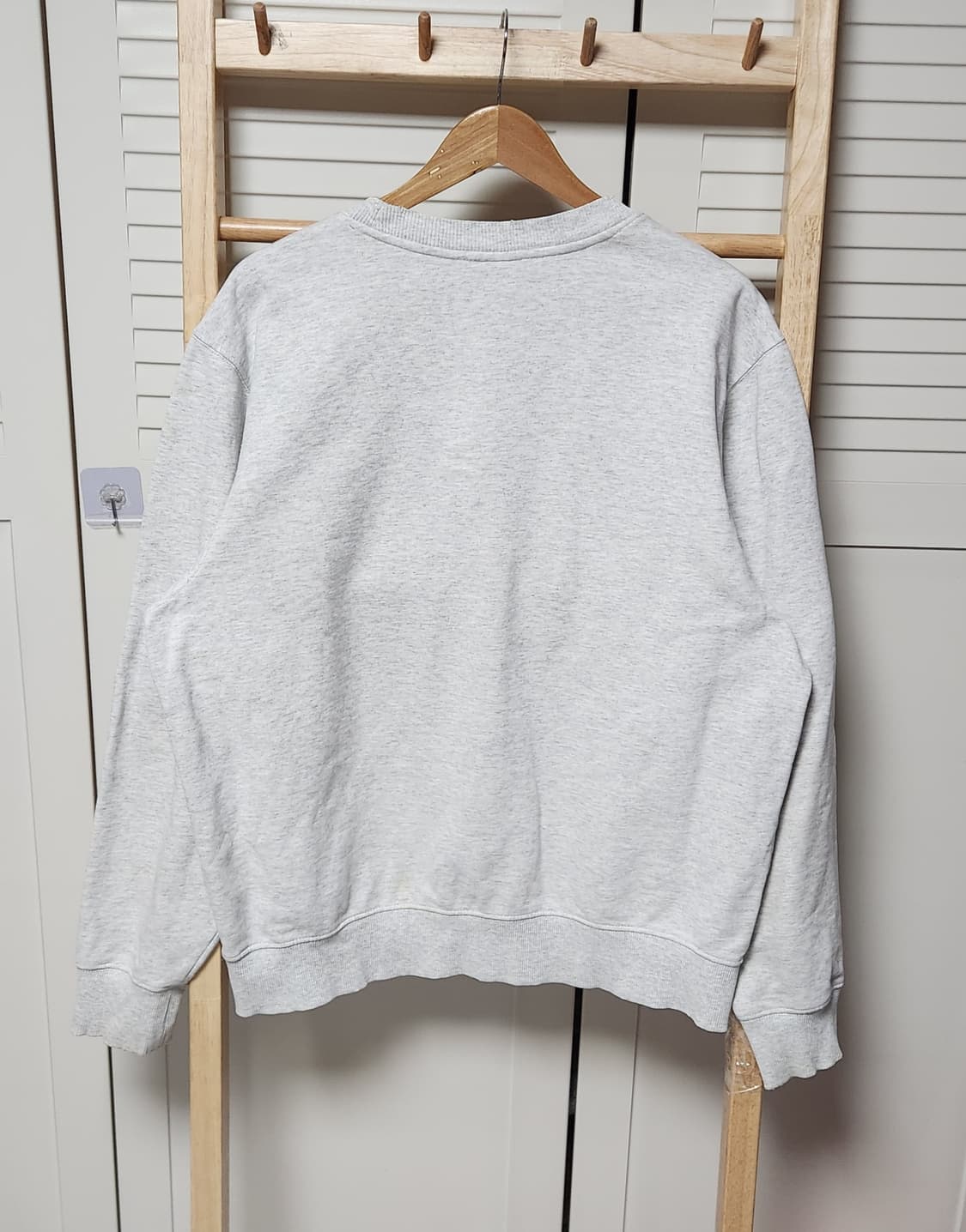 스투시 빅로고 라이트그레이 오버핏 맨투맨 상품이미지2