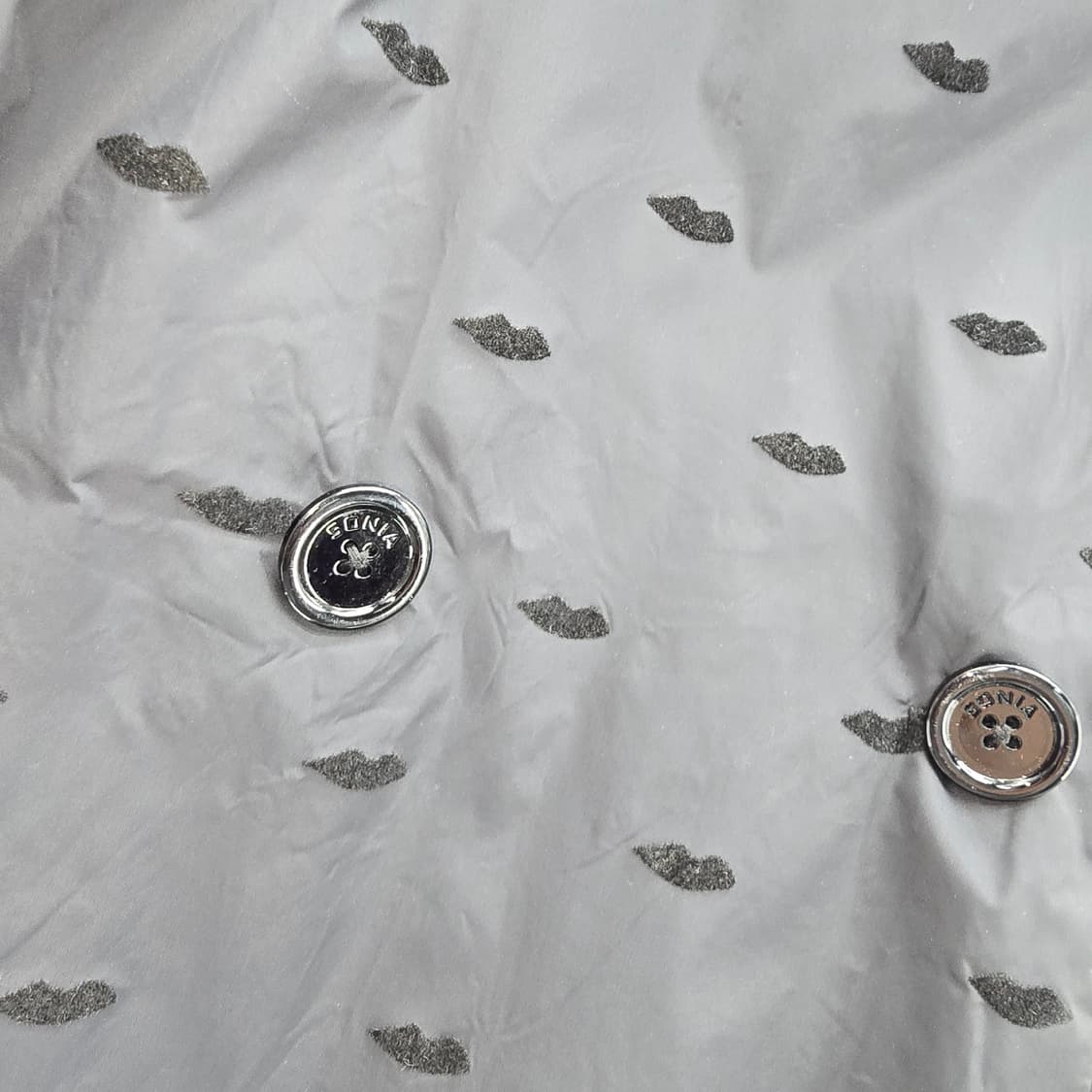 SONIA 블랙 립 패턴 트렌치 코트 상품이미지9