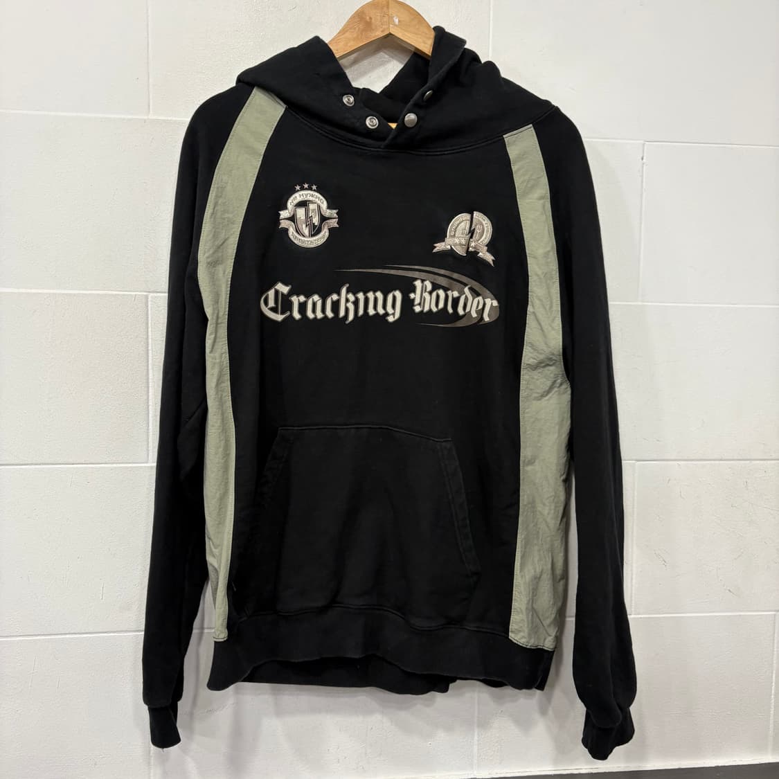 꼼파뇨 후드티 상품이미지1