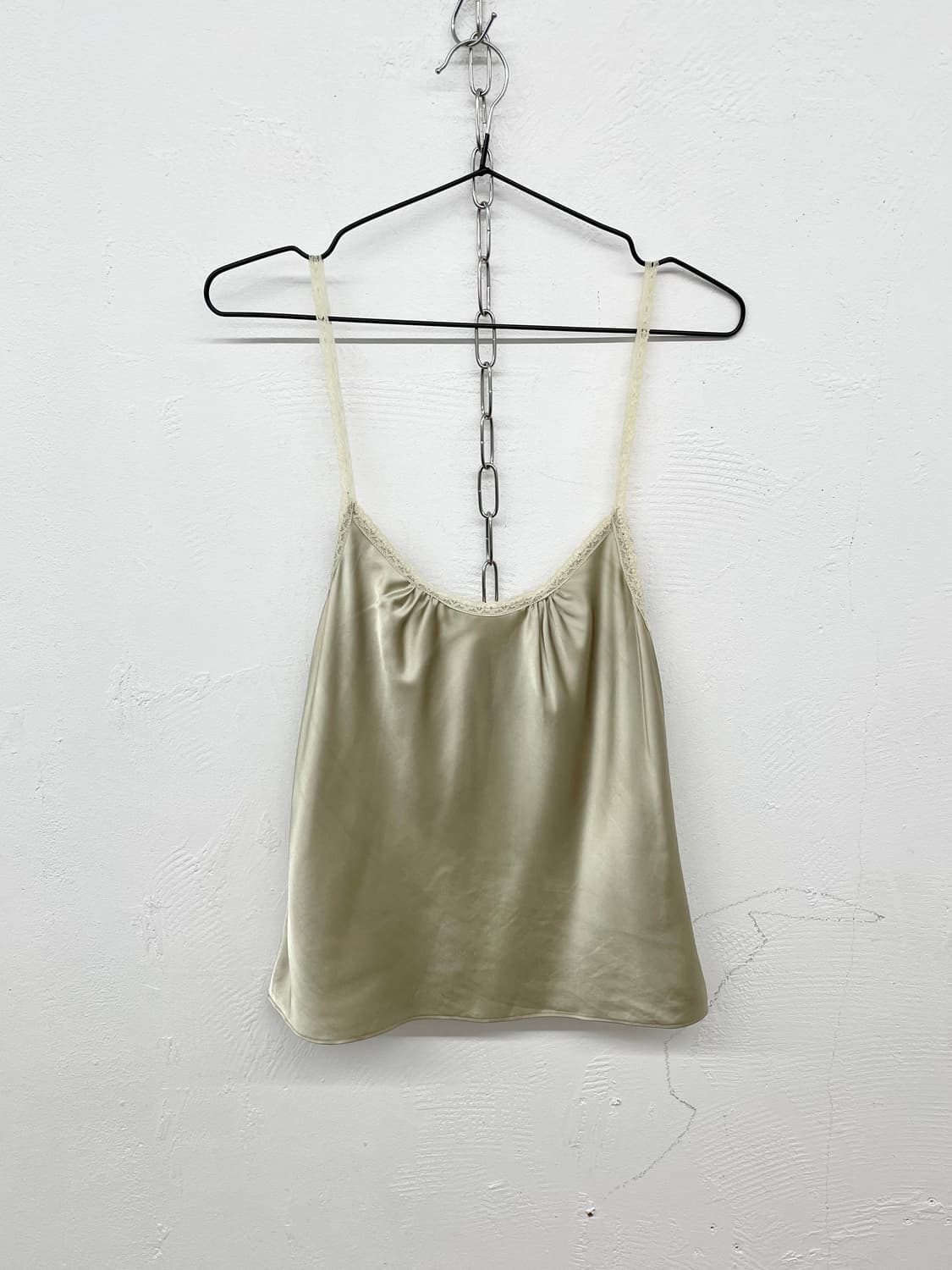 페어리 새틴 셔링 슬립 상품이미지4