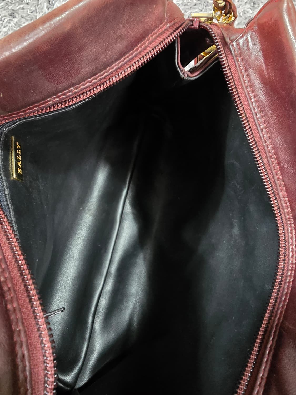 발리 레더 퀼팅 숄더백 상품이미지9