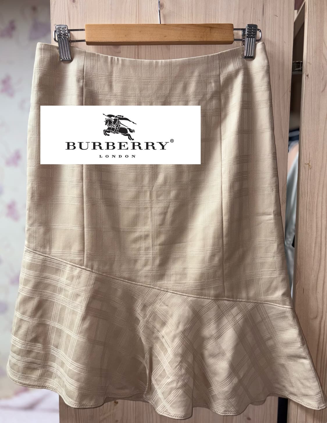 버버리 런던 체크 베이지 머메이드 미디 스커트 치마 BURBERRY 상품이미지1