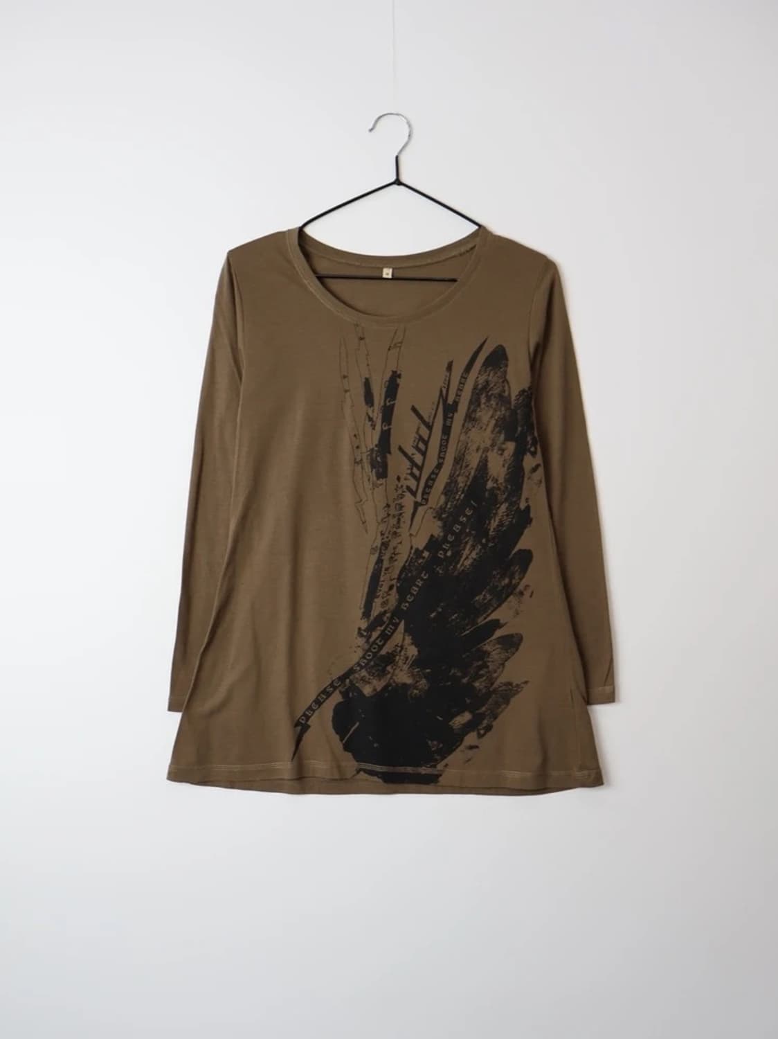 Brown Graphic Print Long Sleeve Tee 상품이미지3