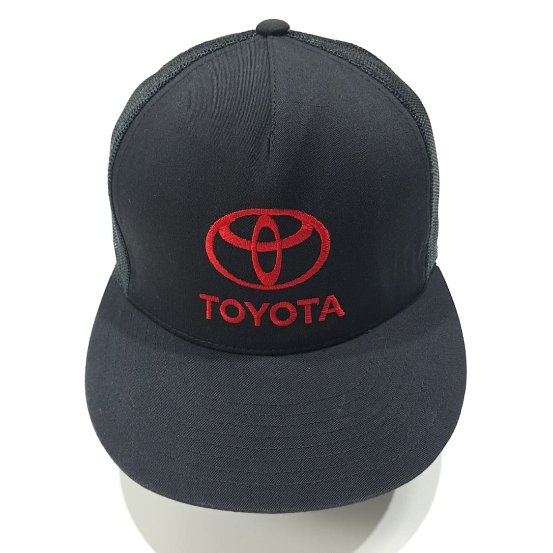 유풍 더 클래식 토요타 로고 자수 블랙 & 레드 메쉬 트러커캡 P2053 상품이미지3