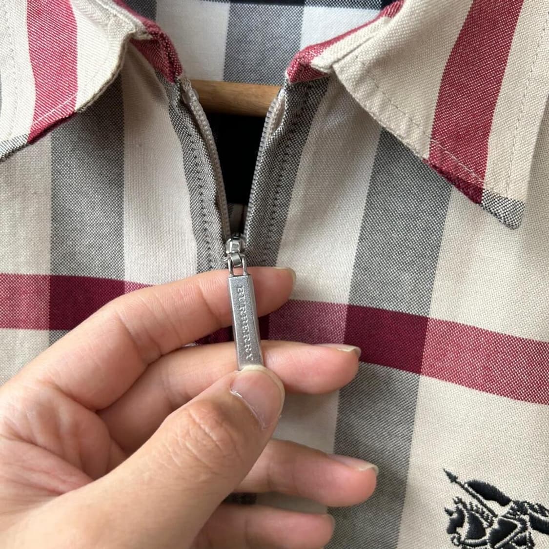 9167 - 버버리 노바체크 반팔 집업 셔츠 상품이미지4