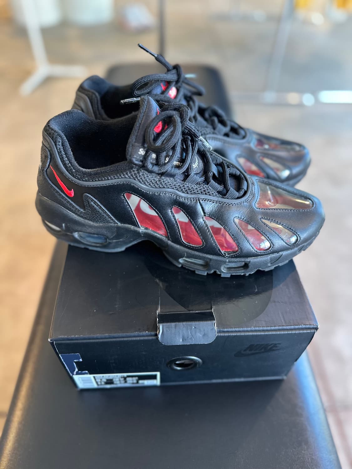 나이키 x 슈프림 에어맥스 96 블랙  상품이미지4