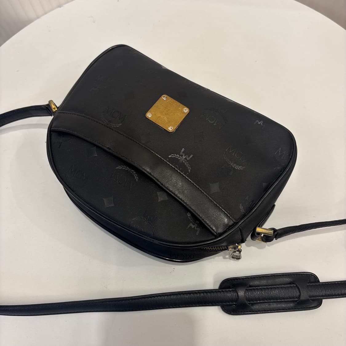 정품 MCM 블랙 크로스백     상품이미지8