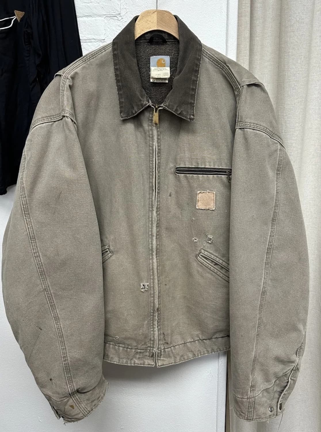 칼하트 J97 디트로이트 자켓 데저트 상품이미지1