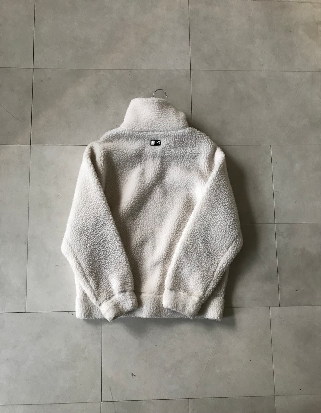 MLB 아이보리 오버핏 후리스 상품이미지7