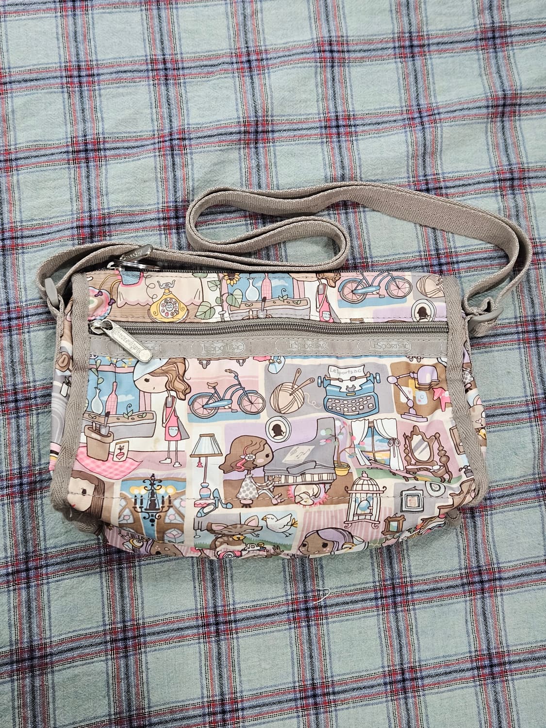 레스포삭(Lesportsac) 일러스트 프린팅 미니 숄더 겸 크로스백  상품이미지4