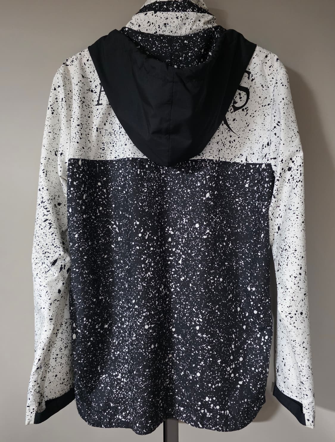 아디다스 플래닛토이드 반집업 바람막이. 싸이즈 95
 상품이미지3