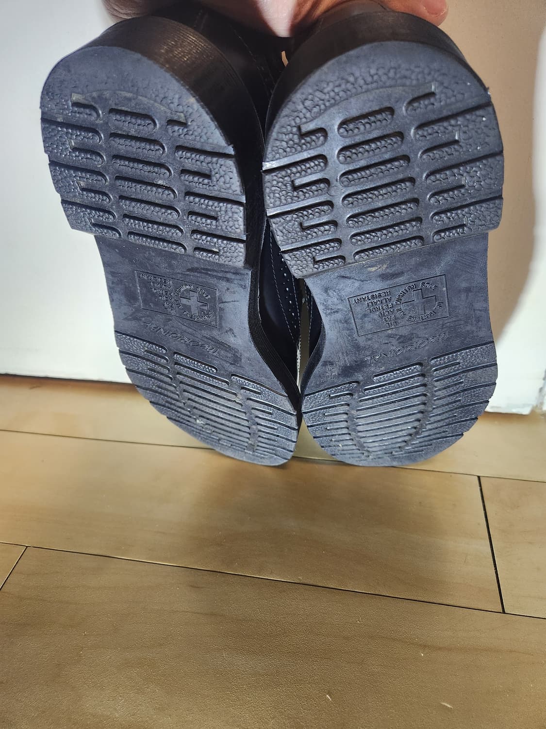 (260)닥터마틴 윙팁 블랙 더비슈즈 상품이미지8