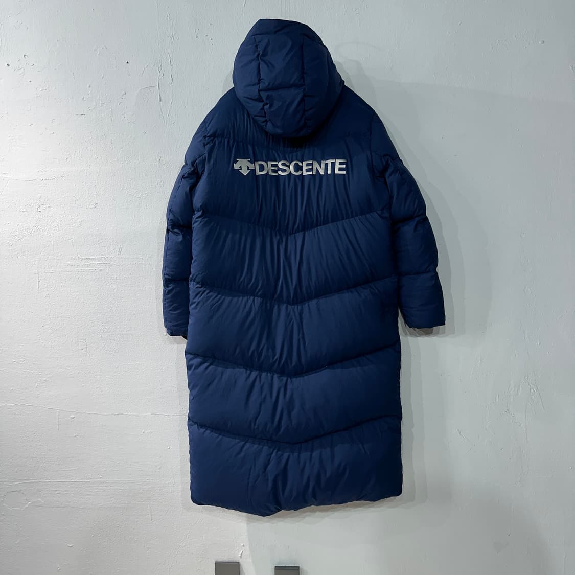 데상트 구스다운 롱패딩 L 상품이미지3