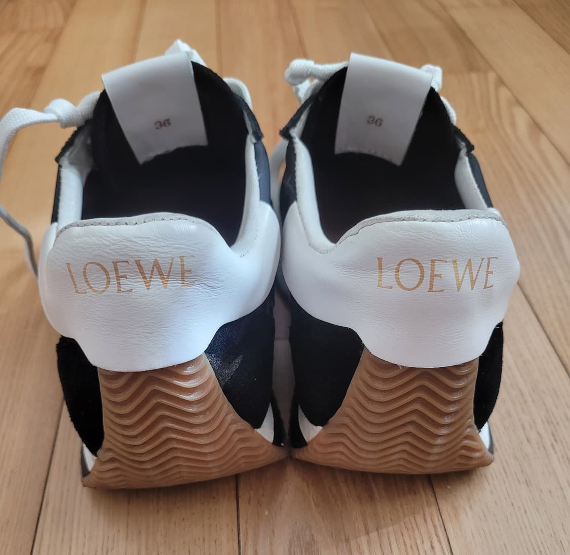 로에베 플로우 러너 스니커즈 36 상품이미지5