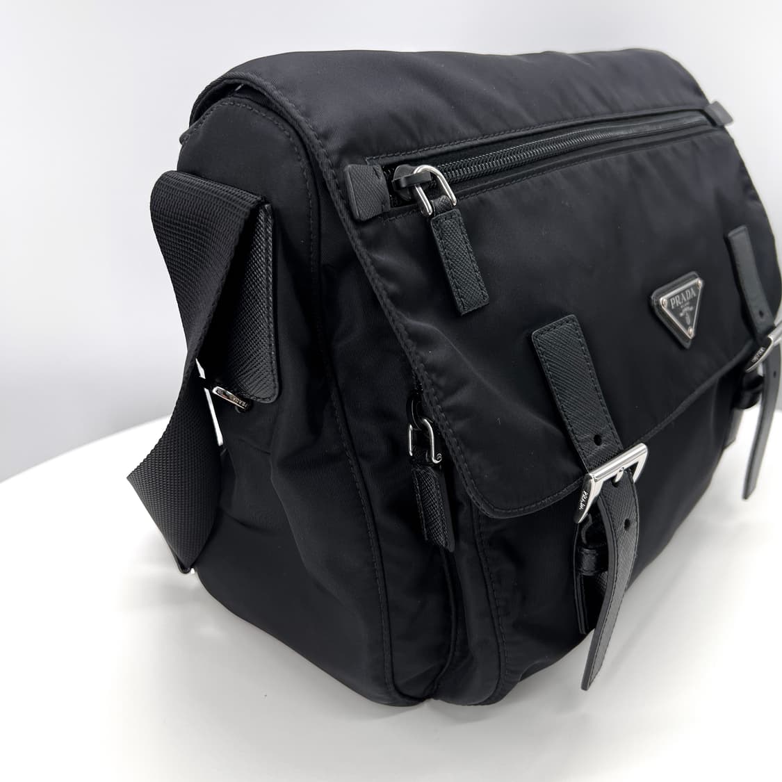 프라다 나일론 삼각로고 메신저백 크로스백 블랙  상품이미지6