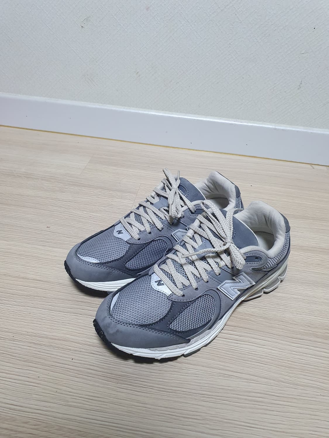 뉴발란스 2002R 그레이 운동화 275 상품이미지4