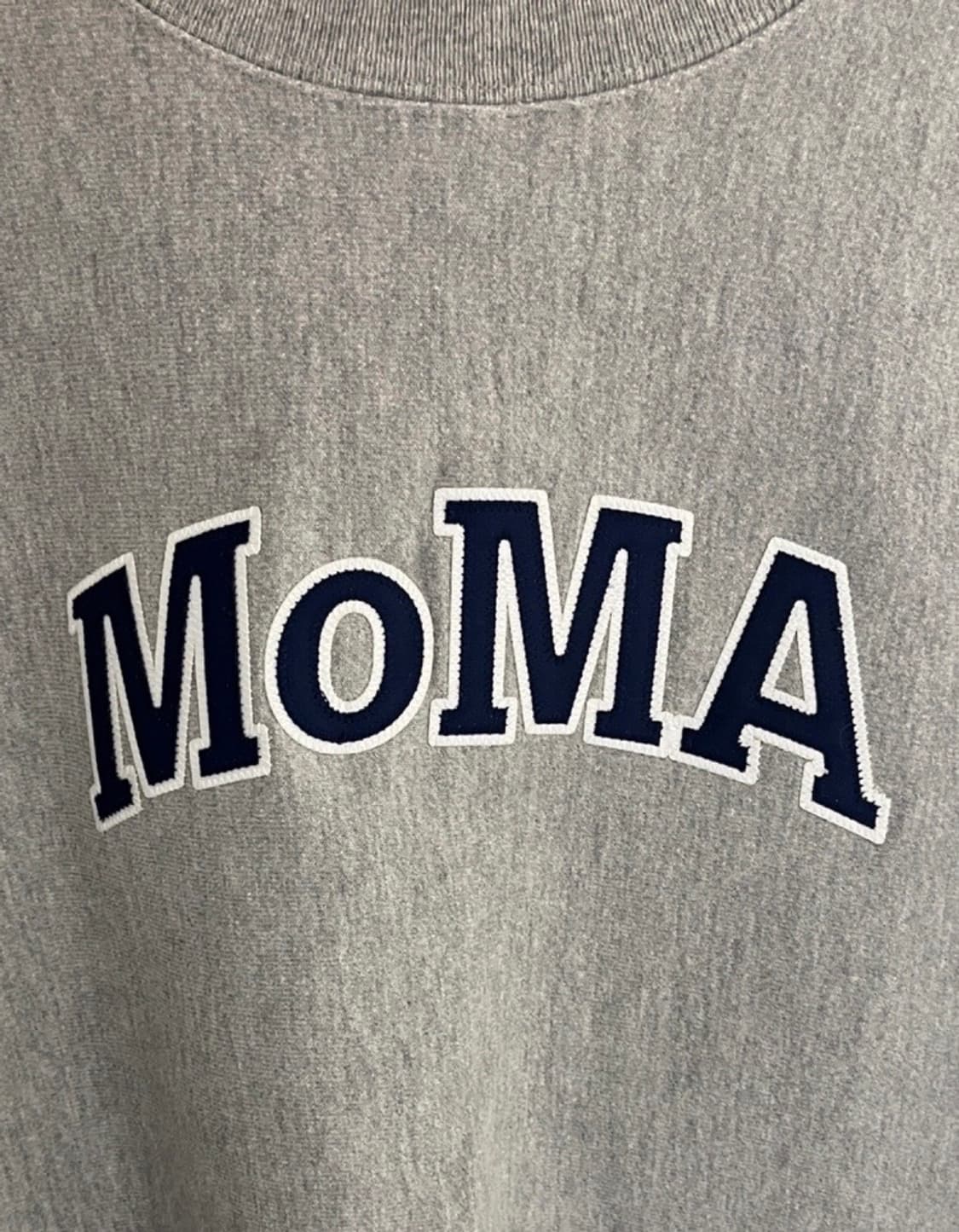 Moma x champion 기모맨투맨 상품이미지2