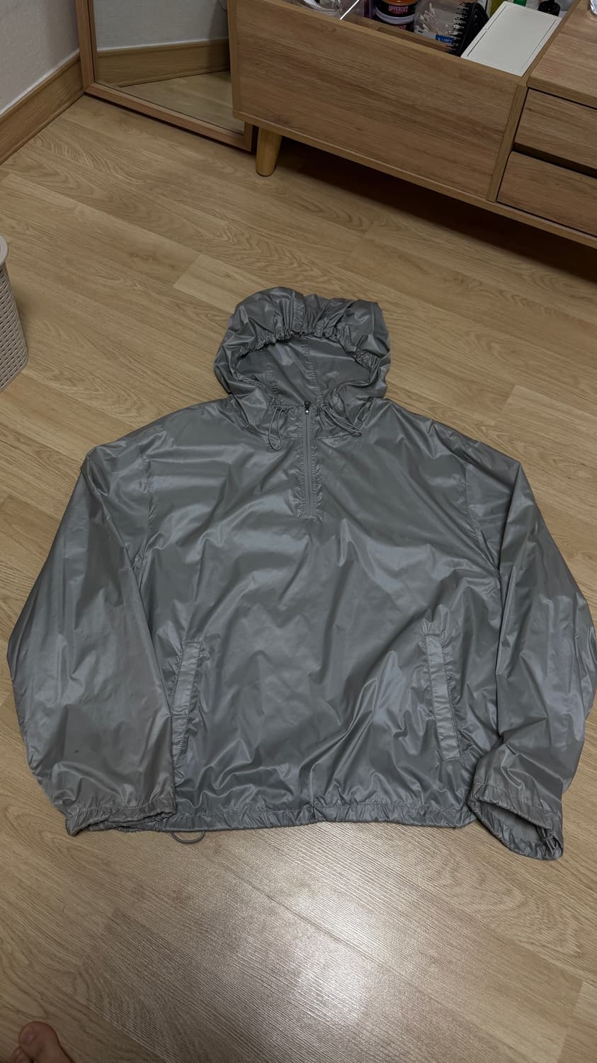 아모멘토 GLOSSY NYLON HALF ZIP-UP  (실버 / L) 상품이미지3