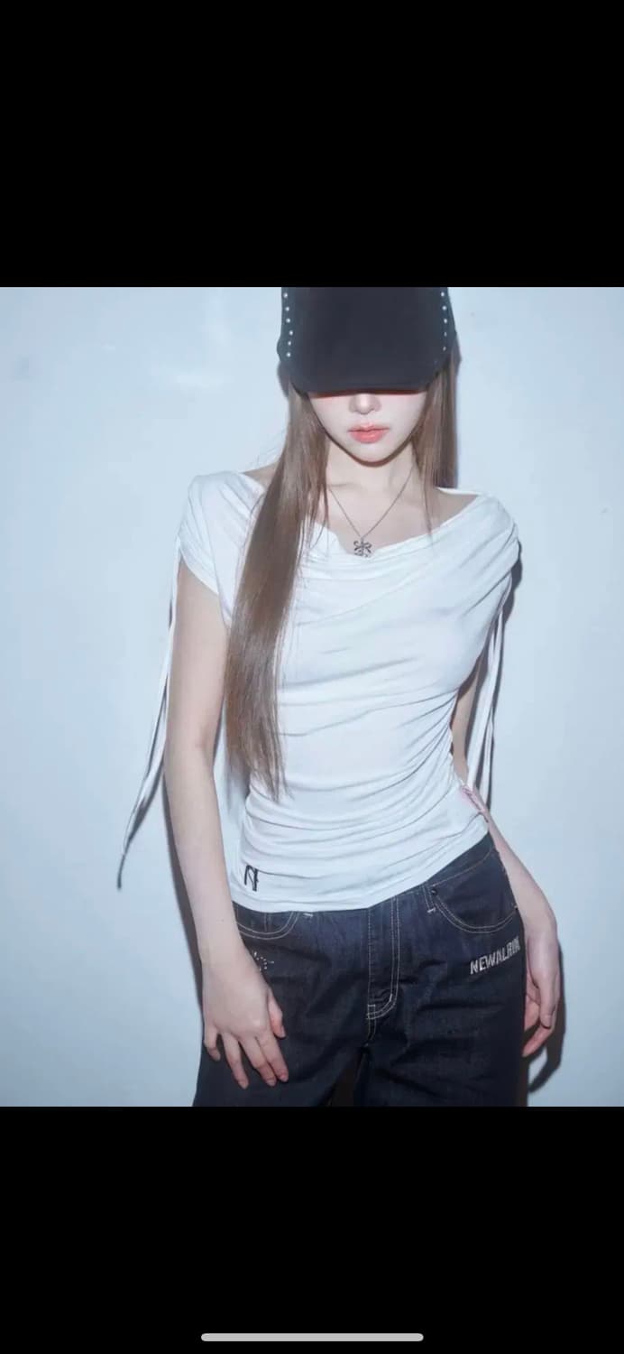 새상품) 뉴얼린 미야오 서머 드레이핑 셔링 탑 화이트 상품이미지1