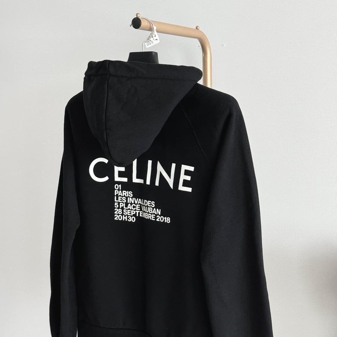 [새상품급/S] 셀린느 레터링 백로고 후드 블랙 여성 상품이미지3