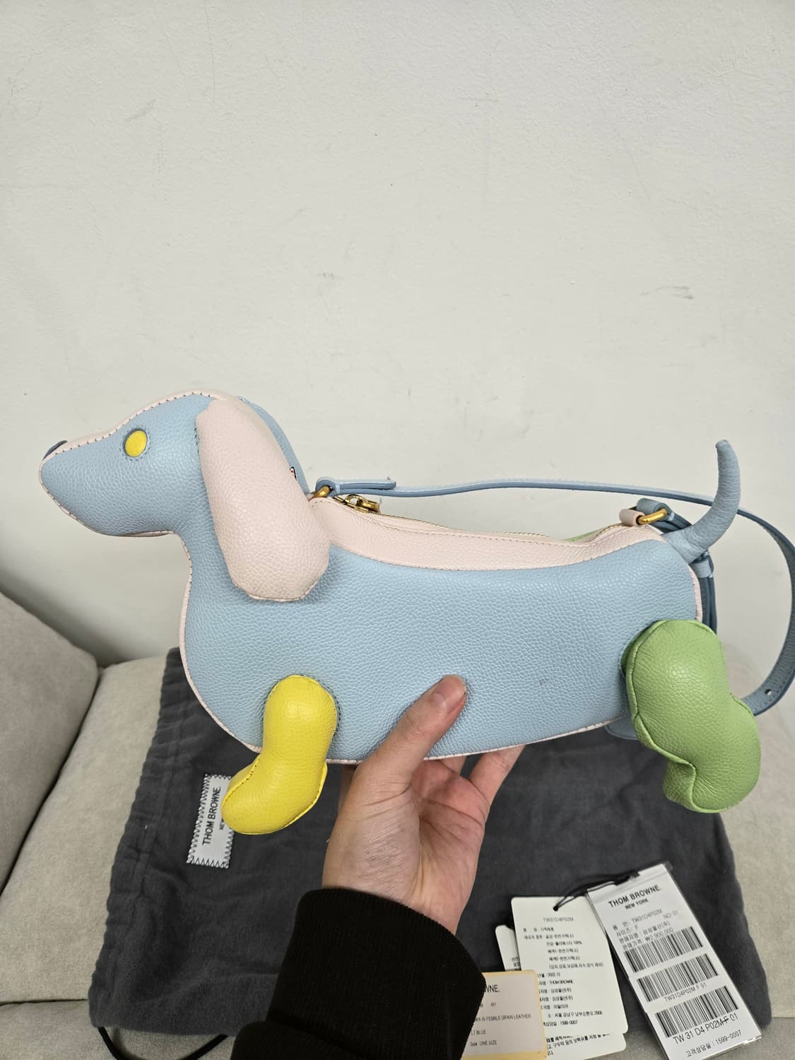 [보증서 정품] 톰브라운 멀티컬러 헥터백 상품이미지7