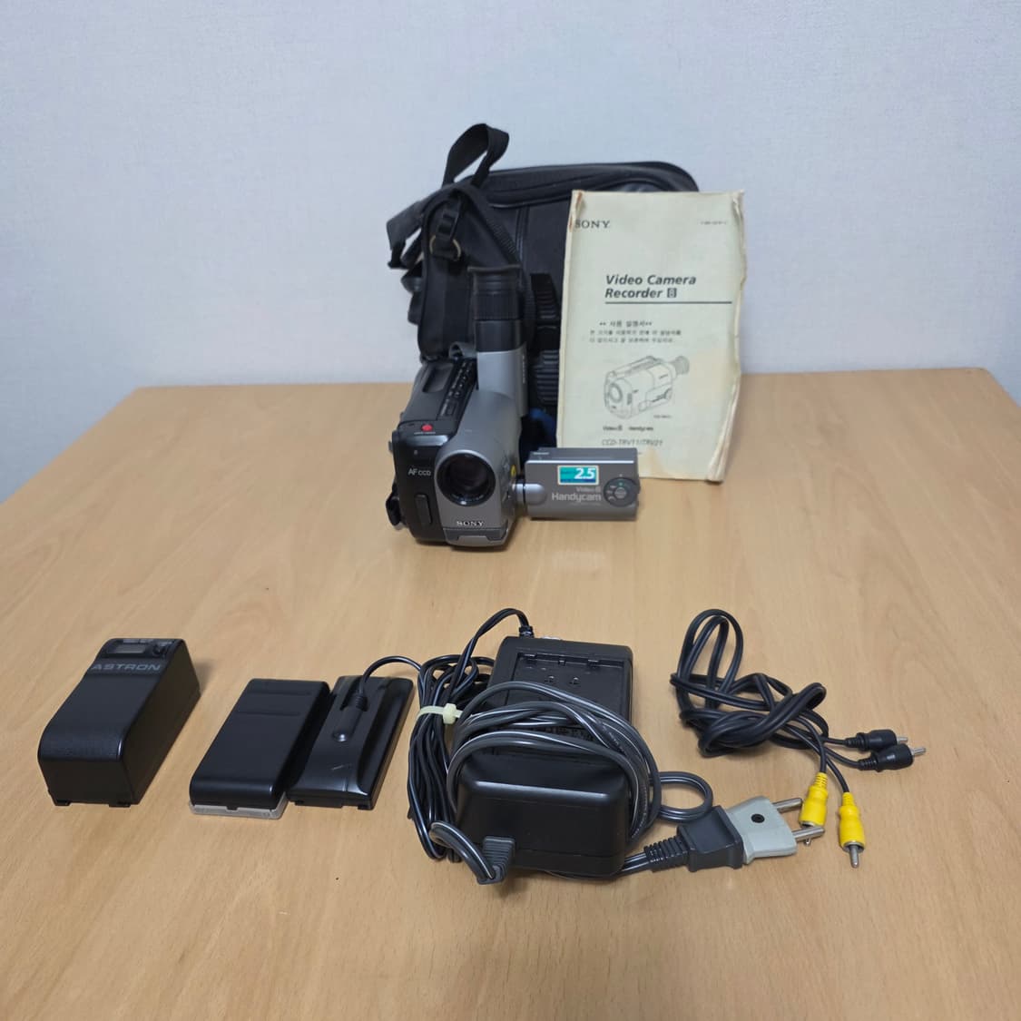 소니 핸디캠 8mm 비디오카메라 CCD-TRV11 NTSC 세트 상품이미지1