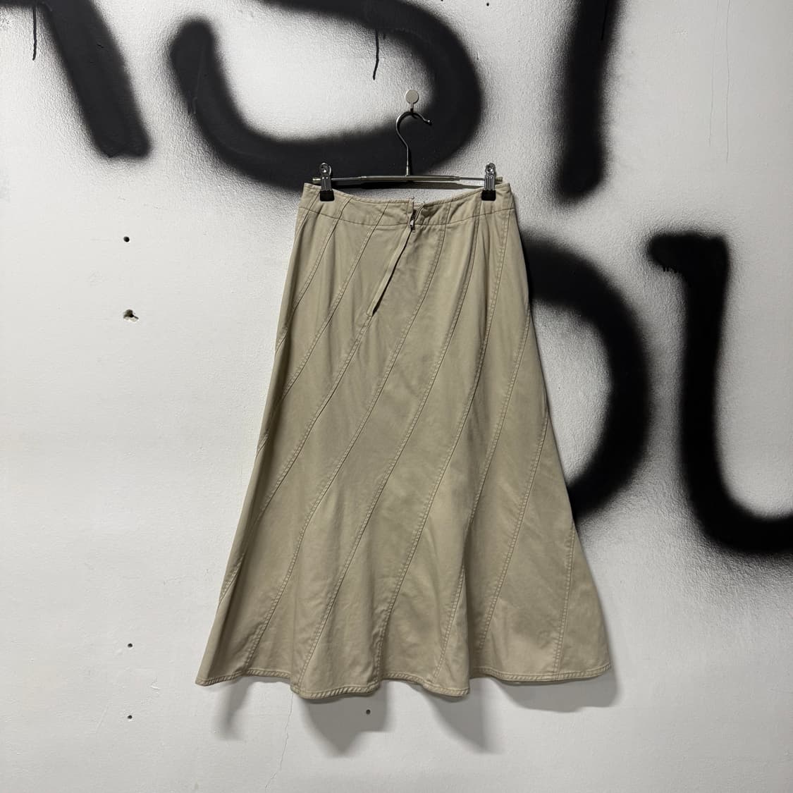 VTG 빈티지 y2k 그런지 베이지 그레이 사선 핀턱 롱스커트 상품이미지2