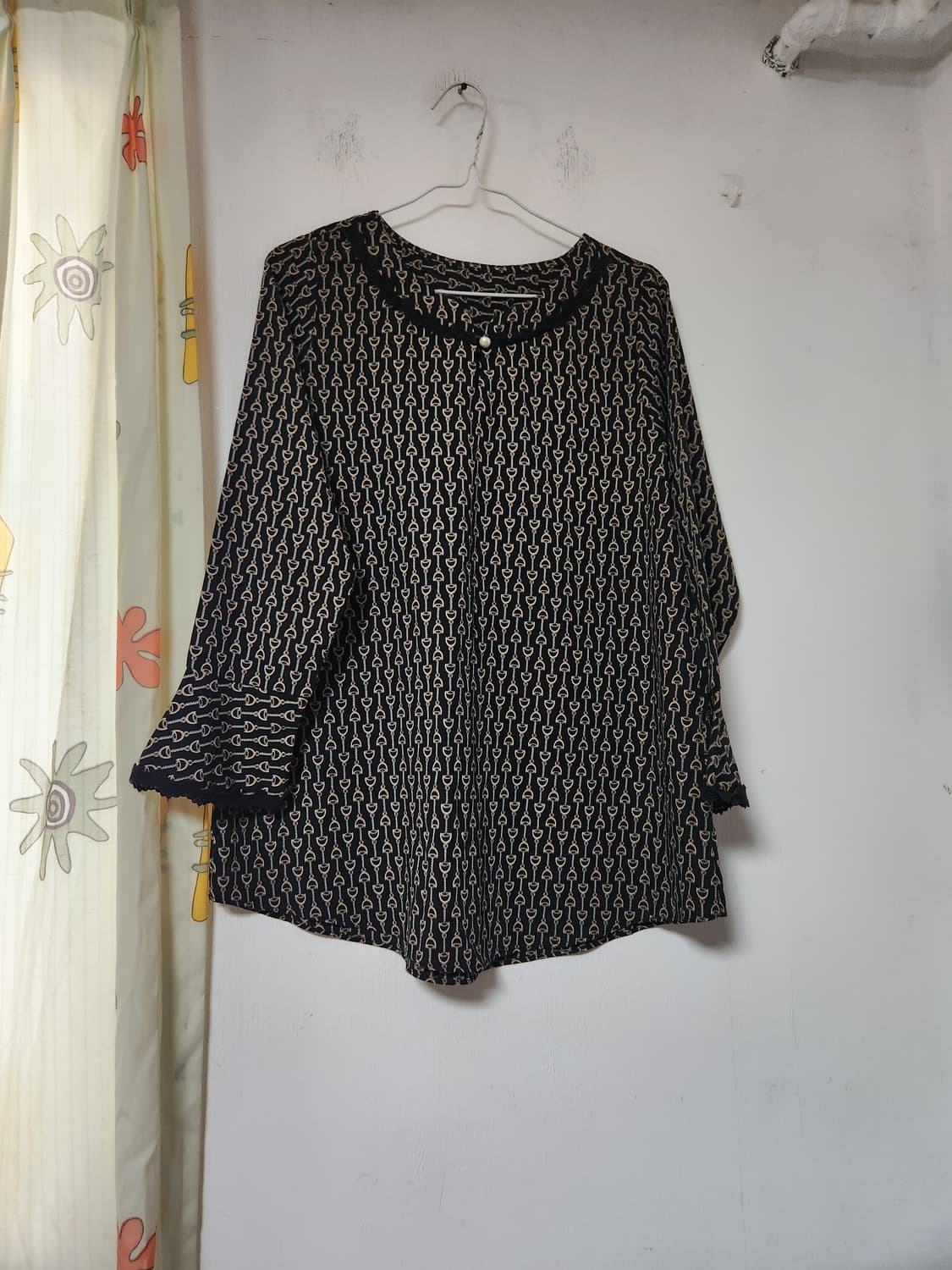 블랙 패턴 블라우스 칠부소매 66~77 상품이미지1