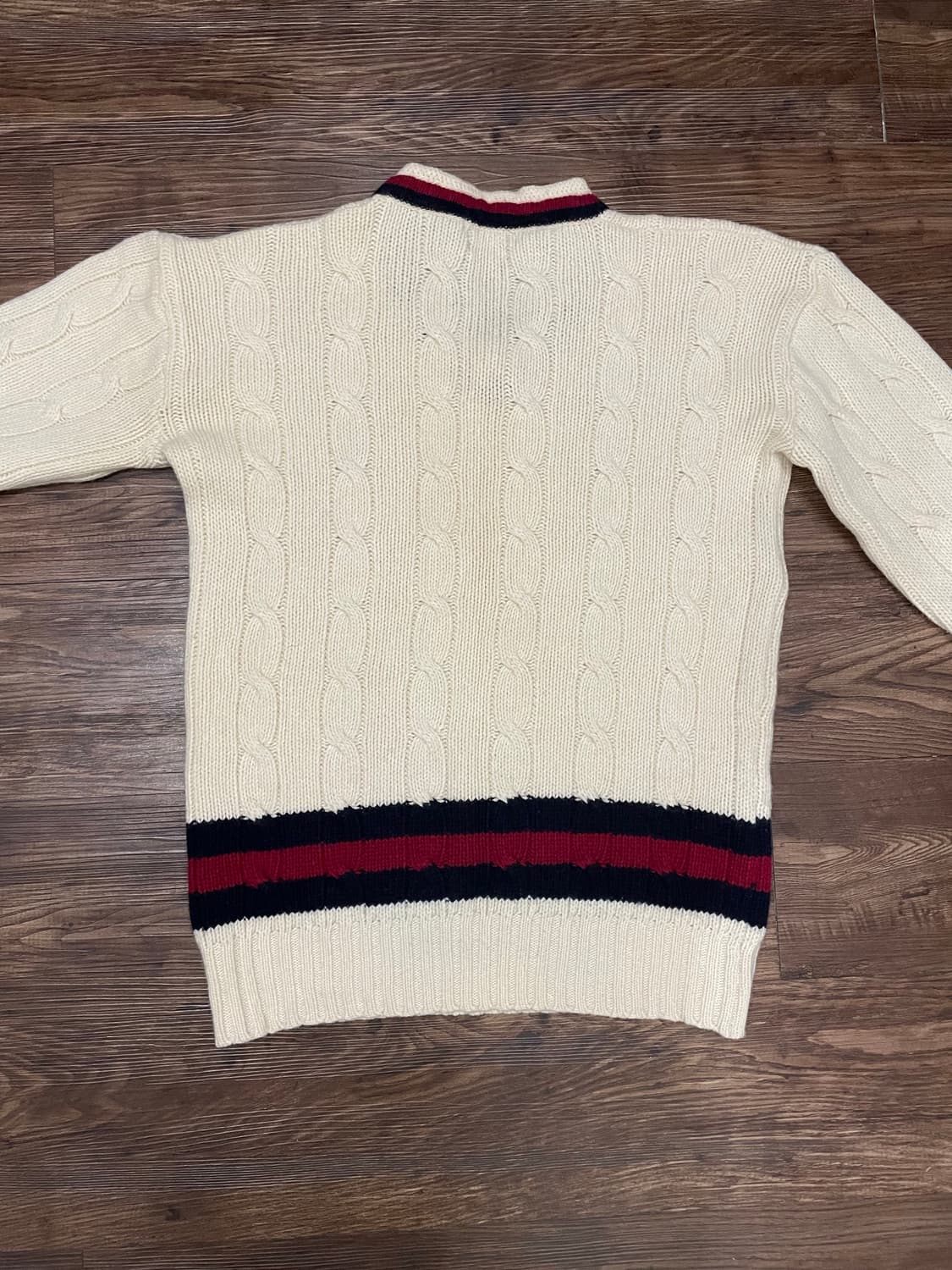 폴로 랄프로렌 램스울 케이블 브이넥 니트 스웨터 상품이미지9