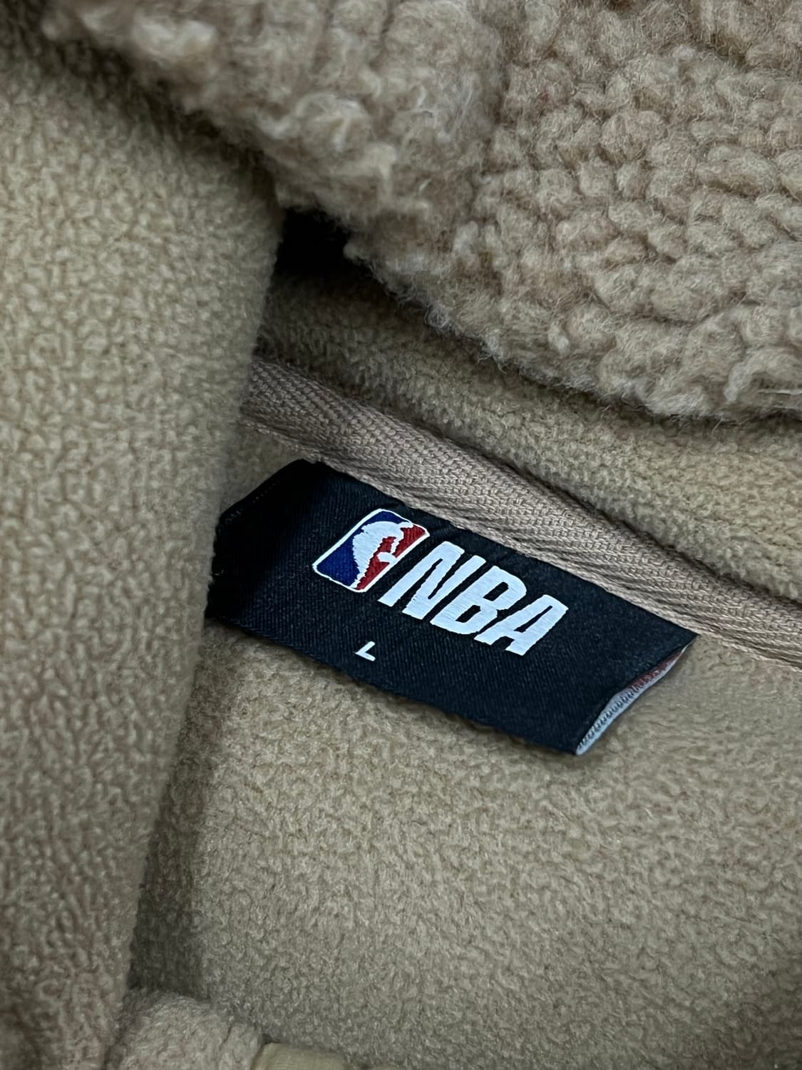 NBA 자수로고 양털 셰르파 후드집업 상품이미지4